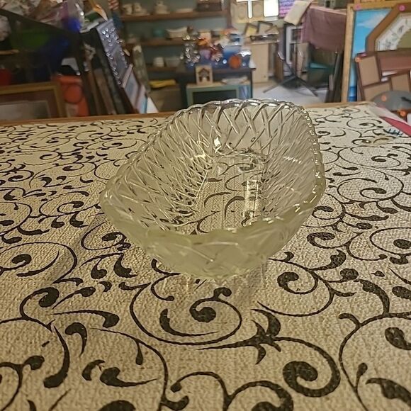 Indiana Glass Celery Dish - Picture 4 of 7